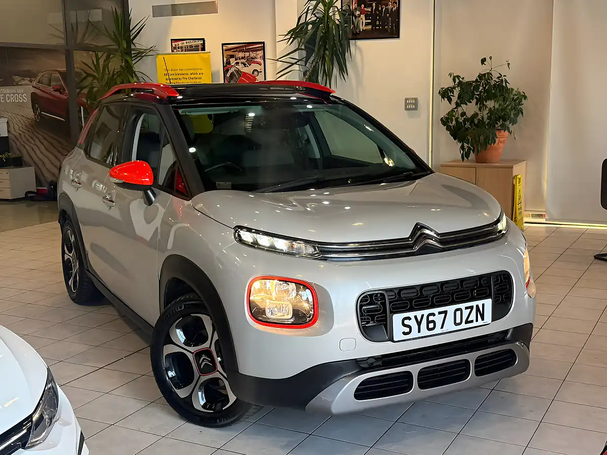 Used 2017 Citroen C3 Aircross Flair Beige - Front View