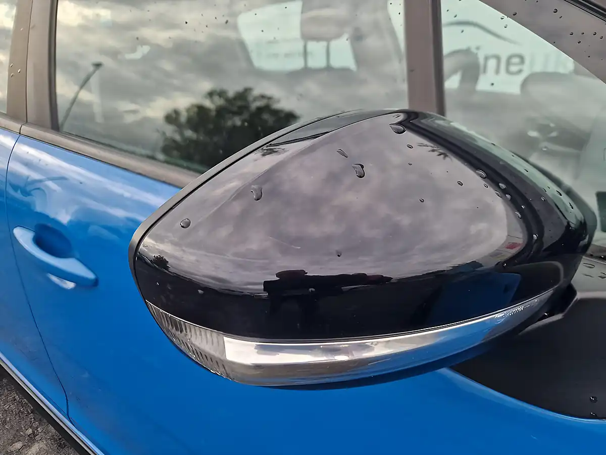 Used 2017 Citroen C3 Feel Blue - Interior and Exterior details 17
