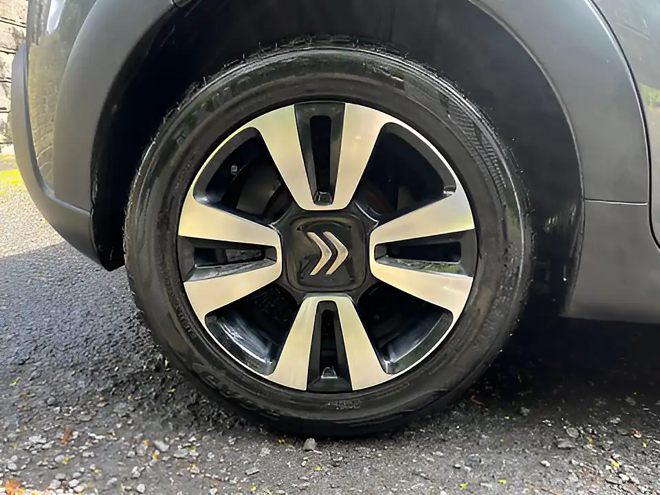 Used 2017 Citroen C3 Feel Grey - Interior and Exterior details 9