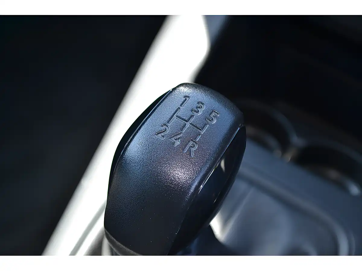 Used 2017 Citroen C3 Feel Orange - Interior and Exterior details 17