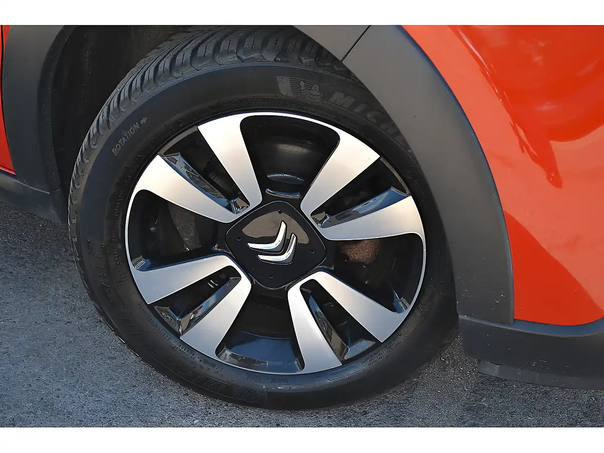Used 2017 Citroen C3 Feel Orange - Interior and Exterior details 2