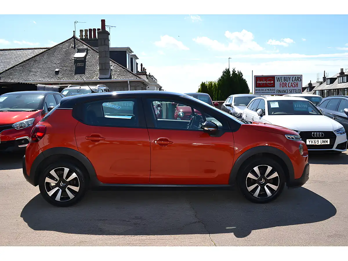 Used 2017 Citroen C3 Feel Orange - Interior and Exterior details 4