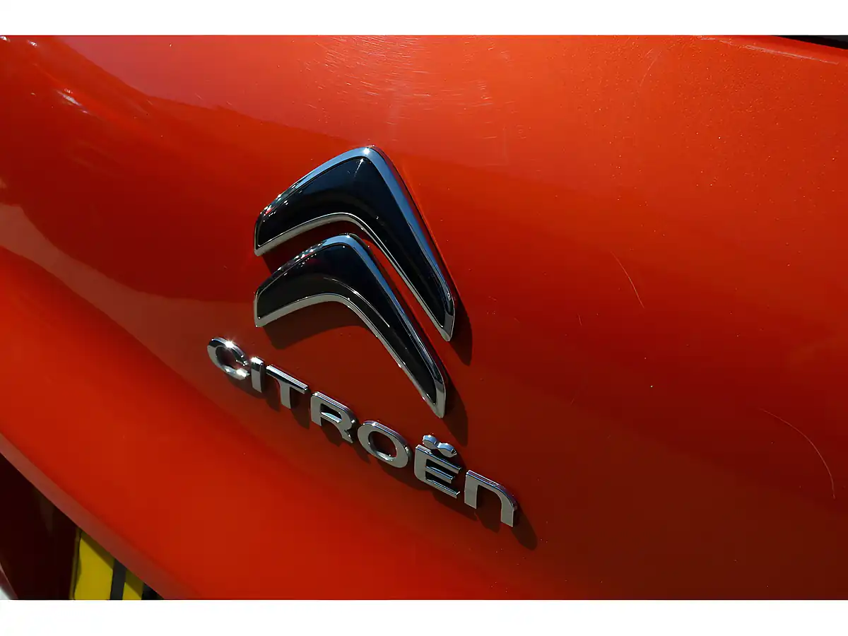 Used 2017 Citroen C3 Feel Orange - Interior and Exterior details 6