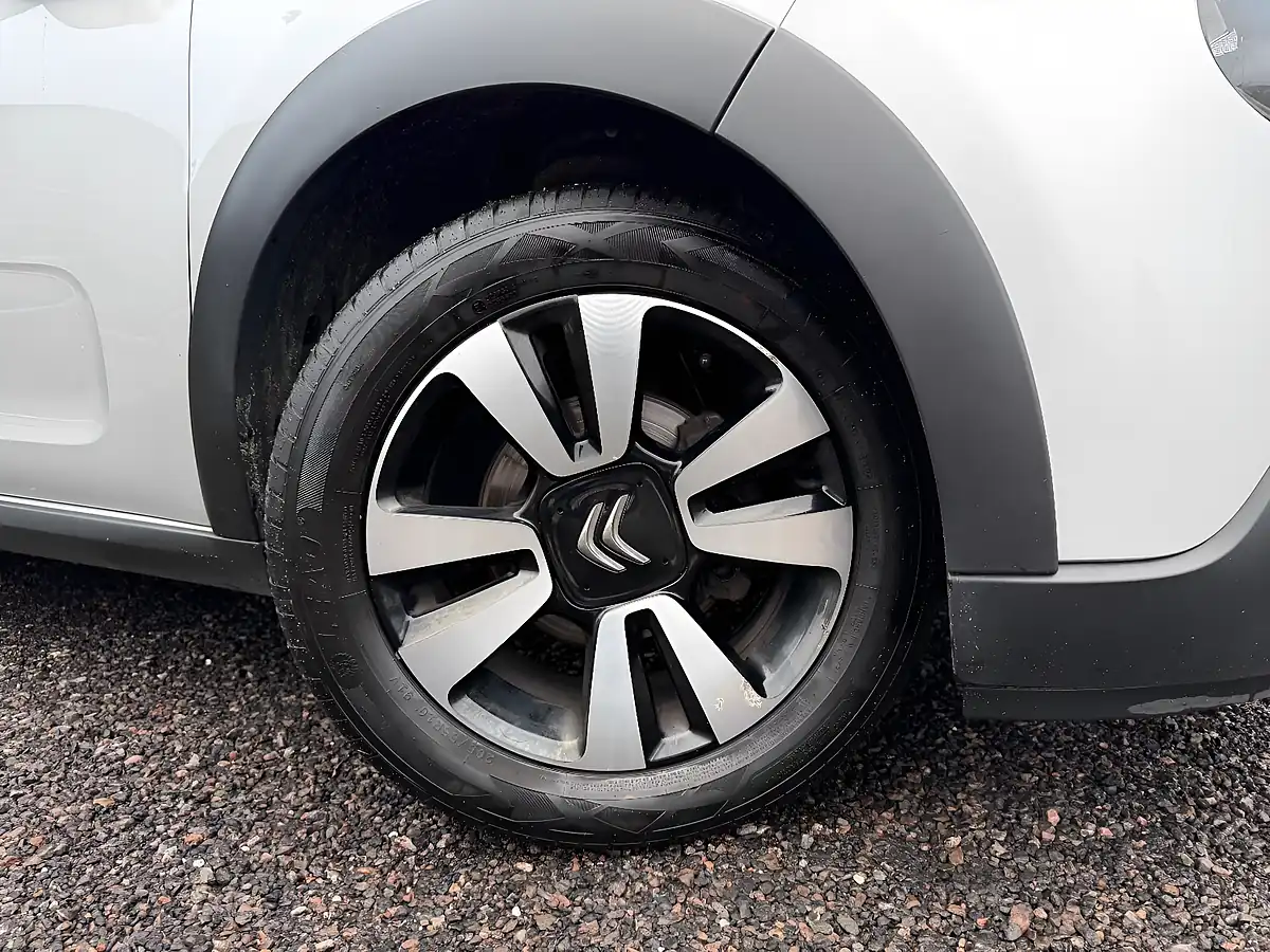 Used 2017 Citroen C3 Feel Silver - Interior and Exterior details 3