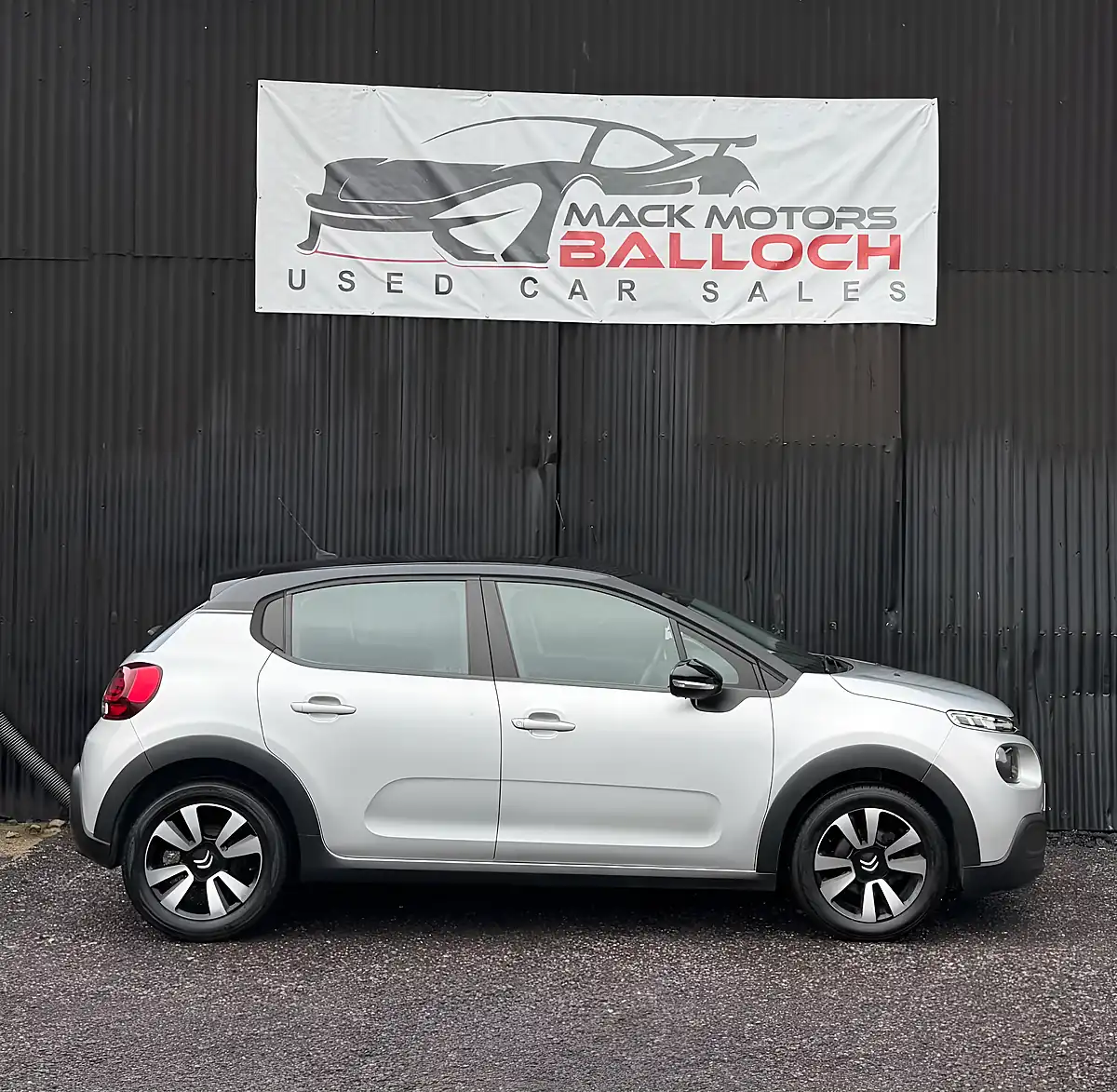 Used 2017 Citroen C3 Feel Silver - Interior and Exterior details 4