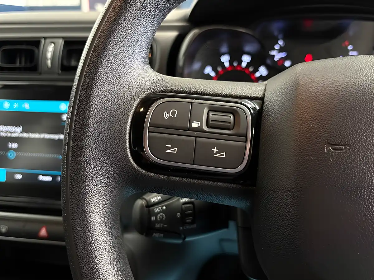 Used 2017 Citroen C3 Feel White - Interior and Exterior details 17