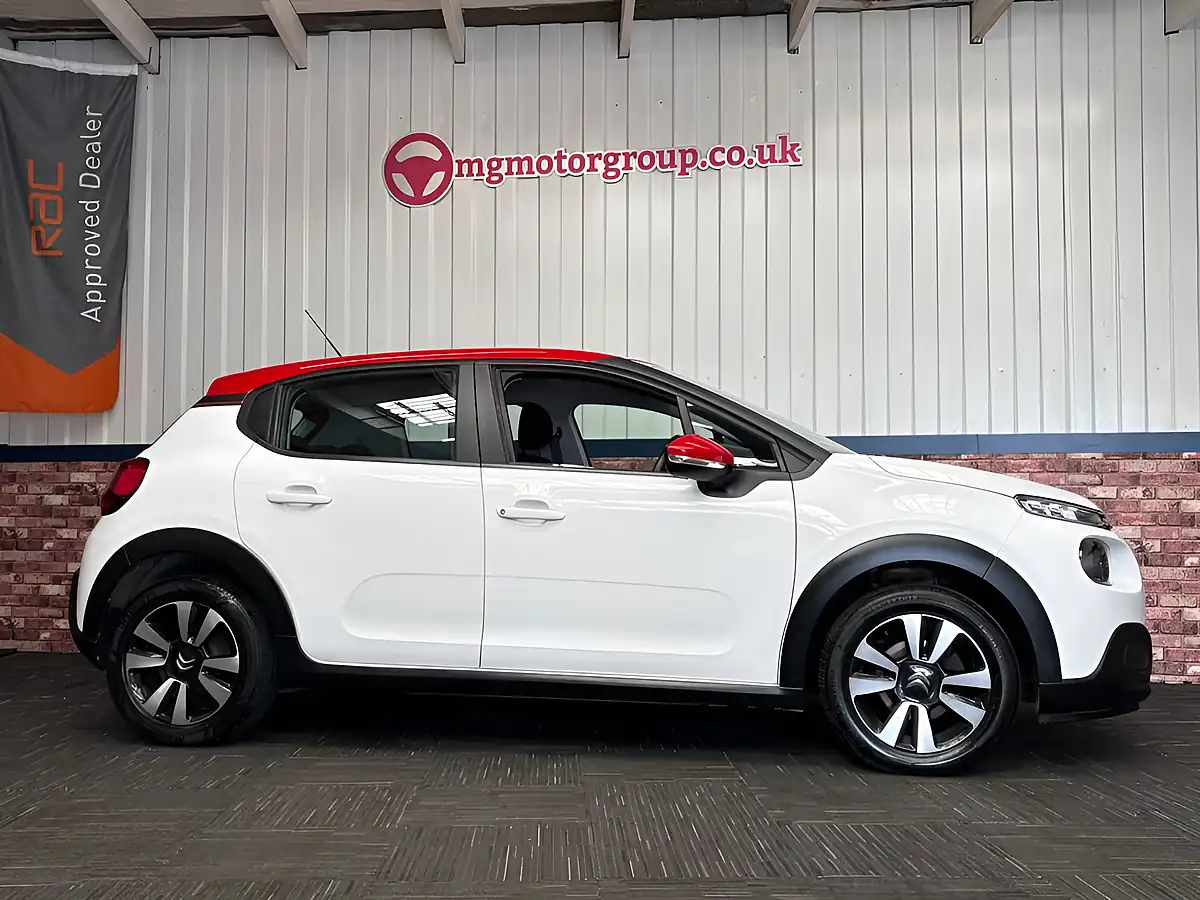 Used 2017 Citroen C3 Feel White - Interior and Exterior details 3