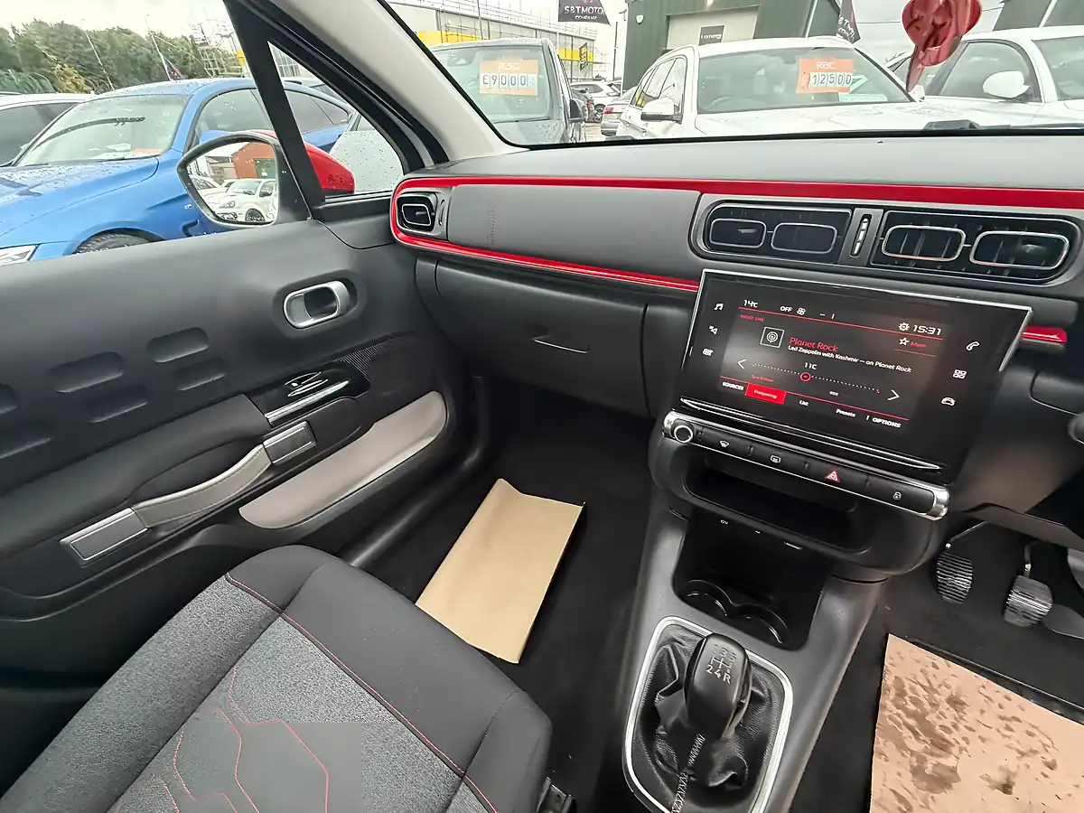 Used 2017 Citroen C3 Feel White - Interior and Exterior details 12