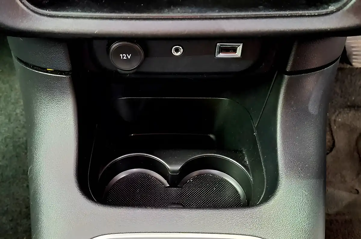 Used 2017 Citroen C3 Flair Black - Interior and Exterior details 16