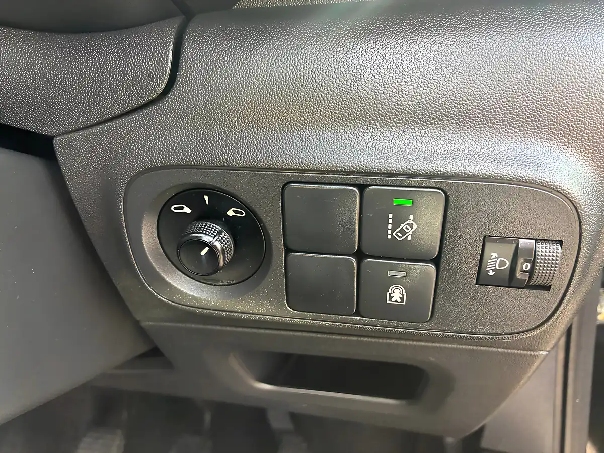 Used 2017 Citroen C3 Flair Black - Interior and Exterior details 11