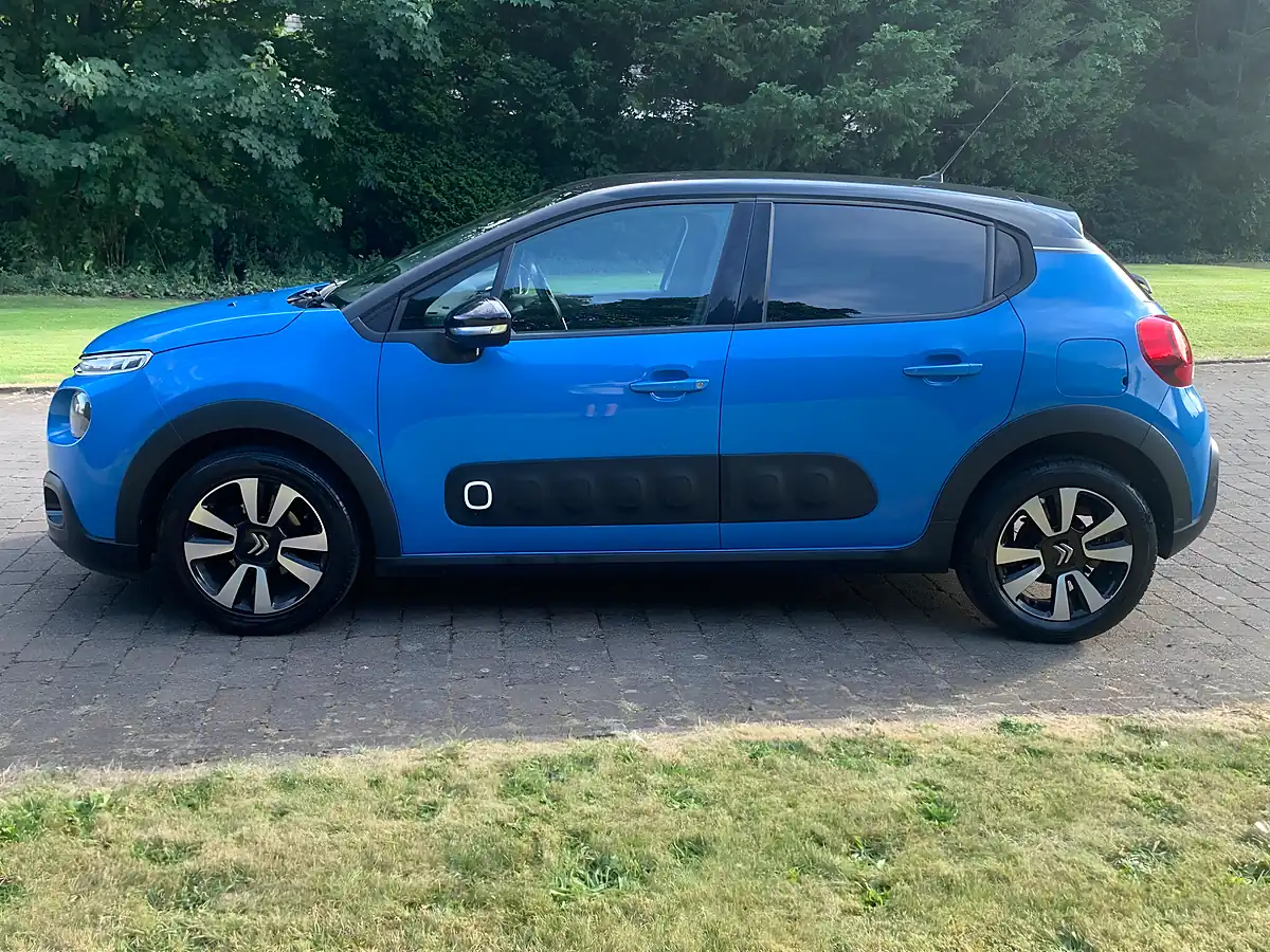 Used 2017 Citroen C3 Flair Blue - Interior and Exterior details 11