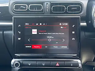 Used 2017 Citroen C3 Flair Green - Interior and Exterior details 17