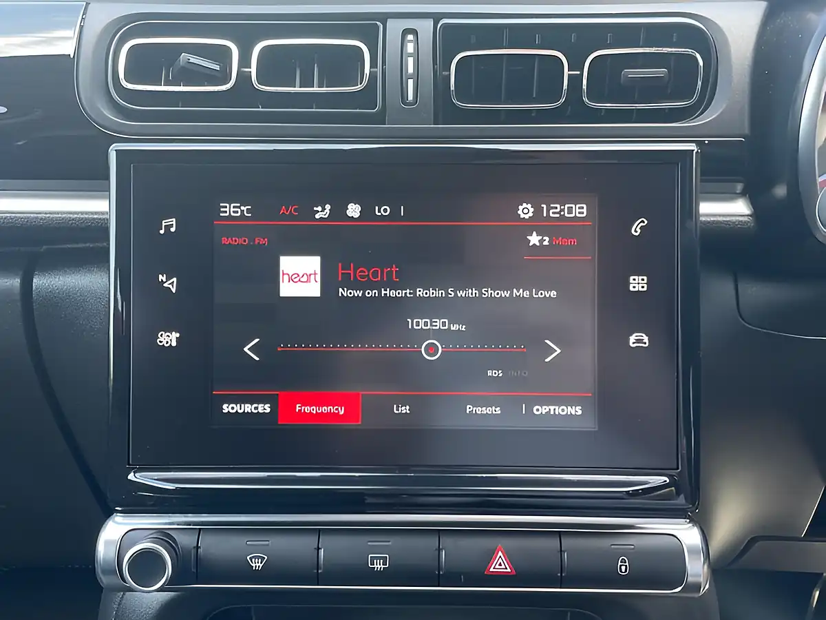 Used 2017 Citroen C3 Flair Green - Interior and Exterior details 17