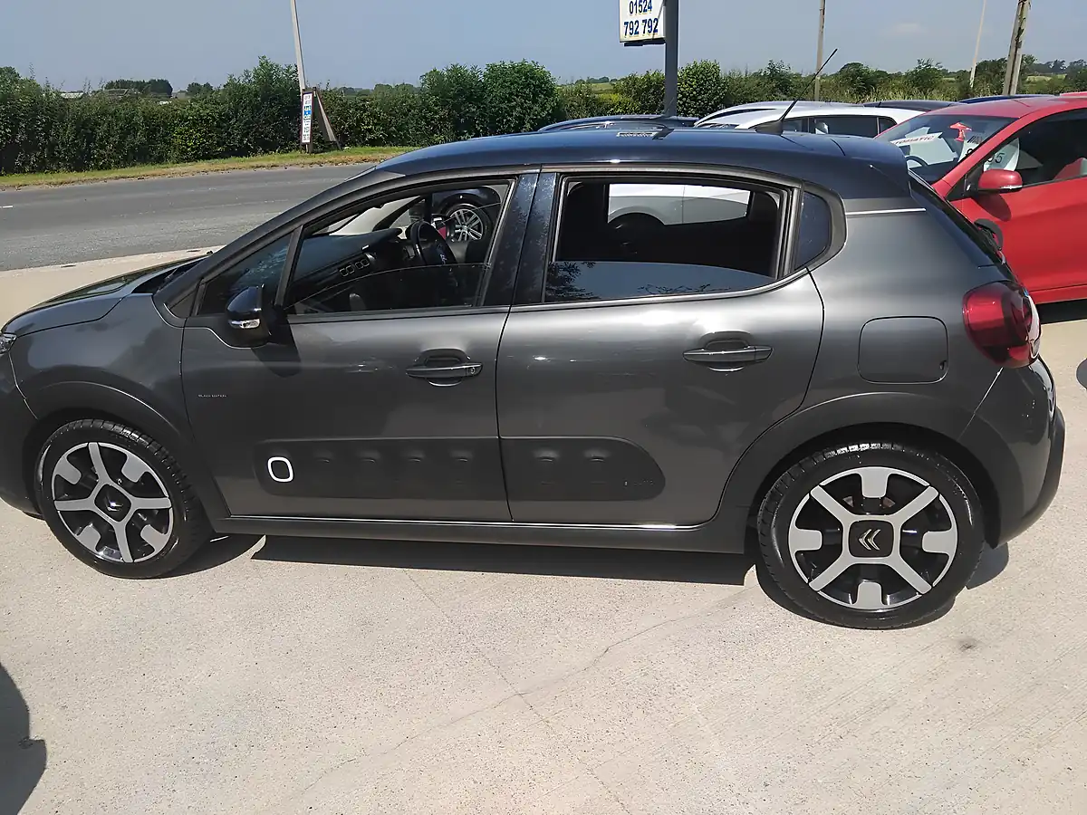 Used 2017 Citroen C3 Flair Grey - Interior and Exterior details 5