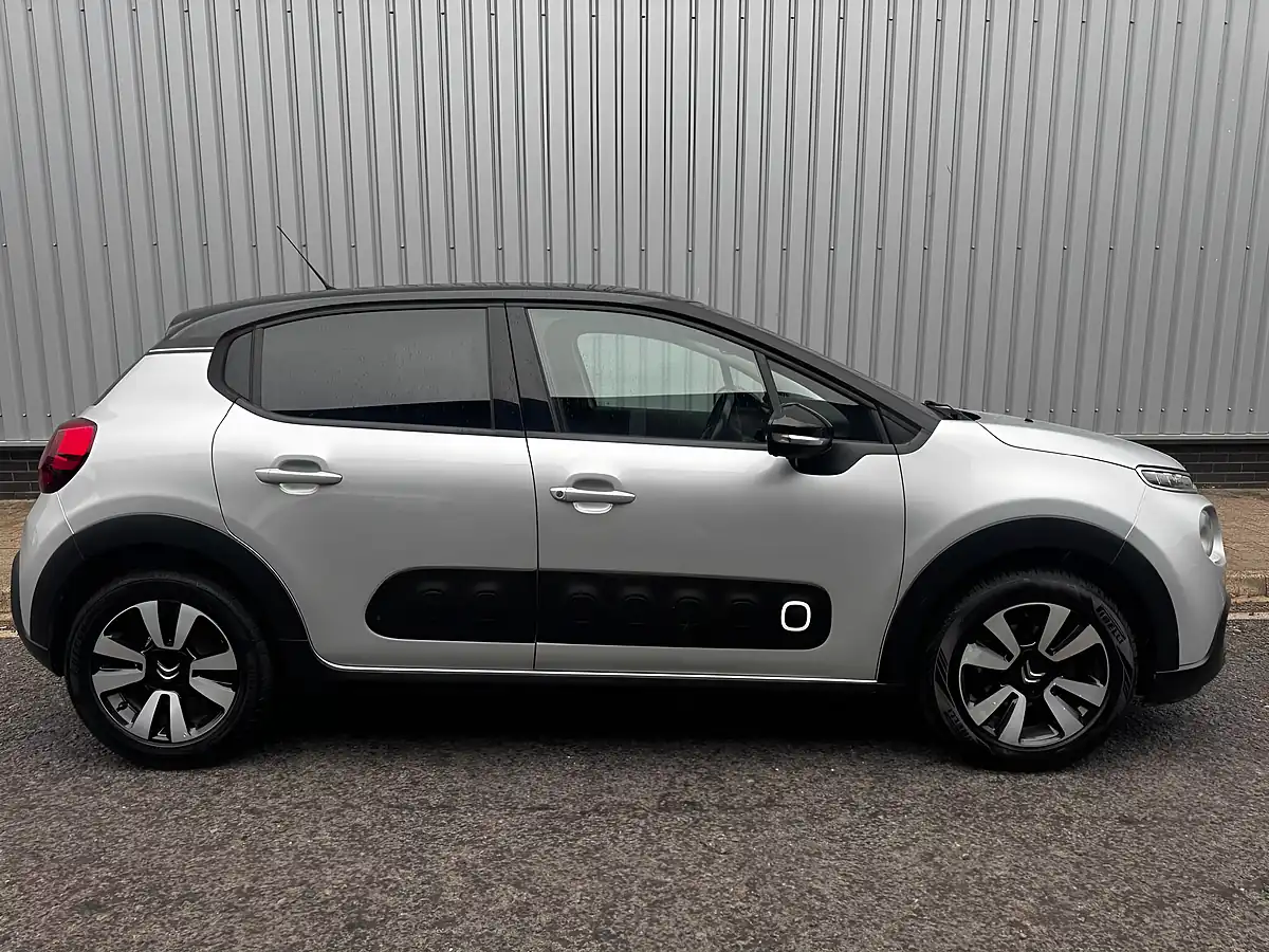 Used 2017 Citroen C3 Flair Silver - Interior and Exterior details 8