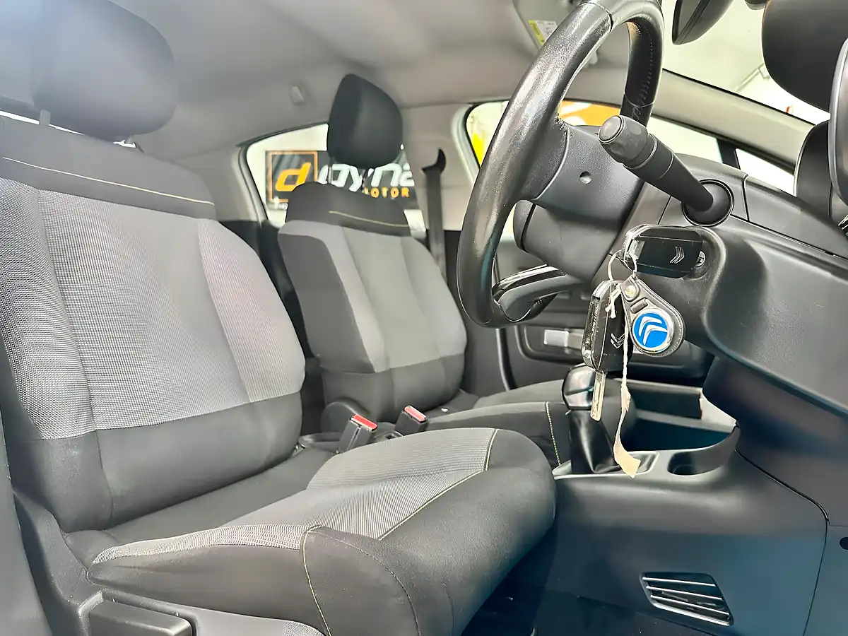 Used 2017 Citroen C3 Flair Silver - Interior and Exterior details 7