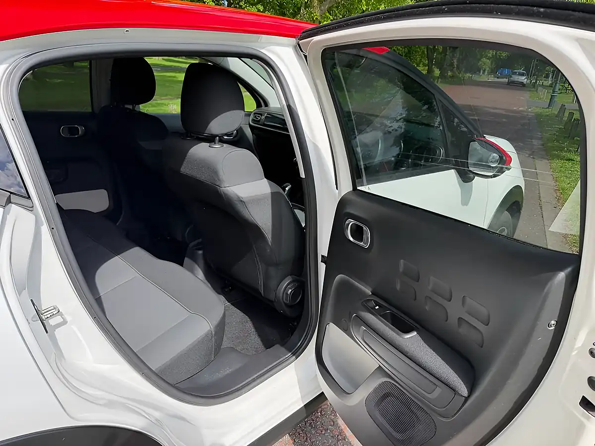 Used 2017 Citroen C3 Flair White - Interior and Exterior details 11