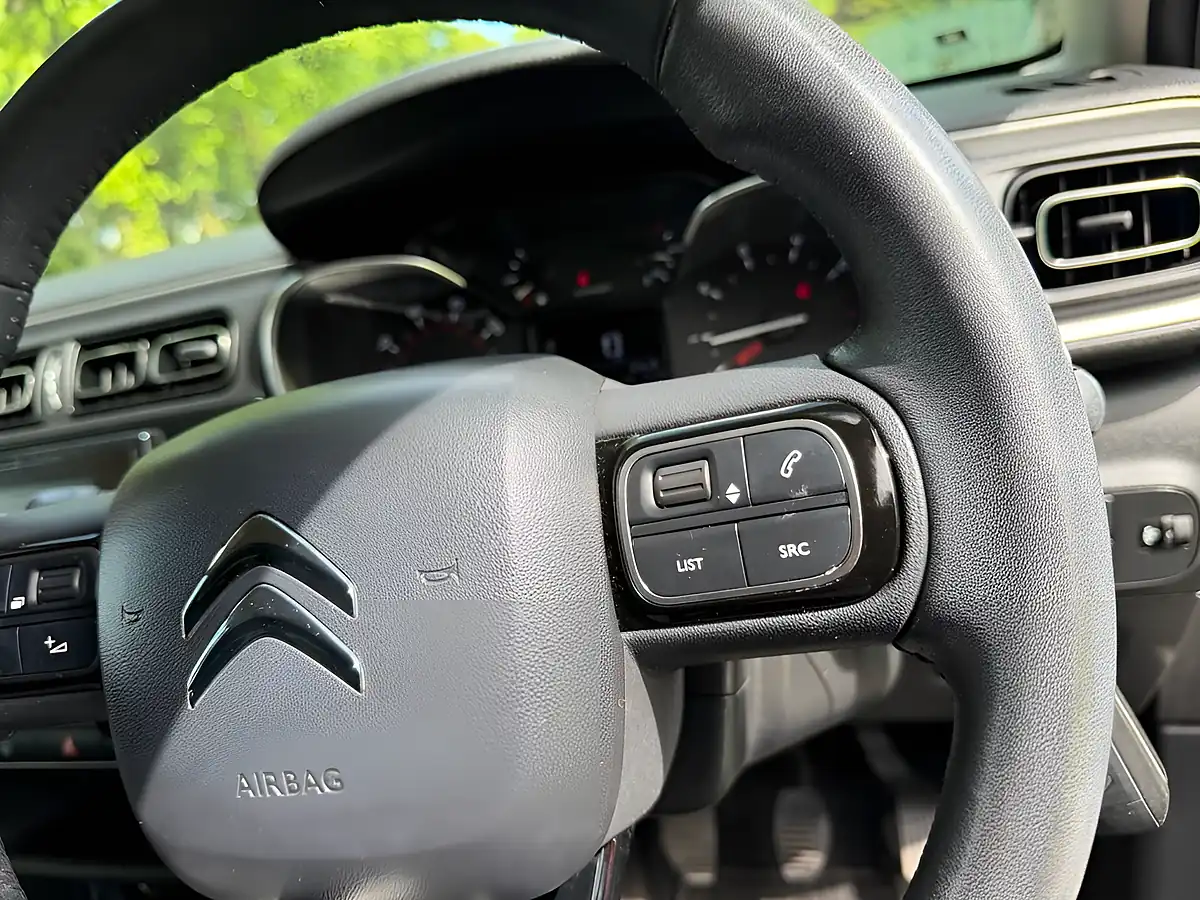 Used 2017 Citroen C3 Flair White - Interior and Exterior details 17