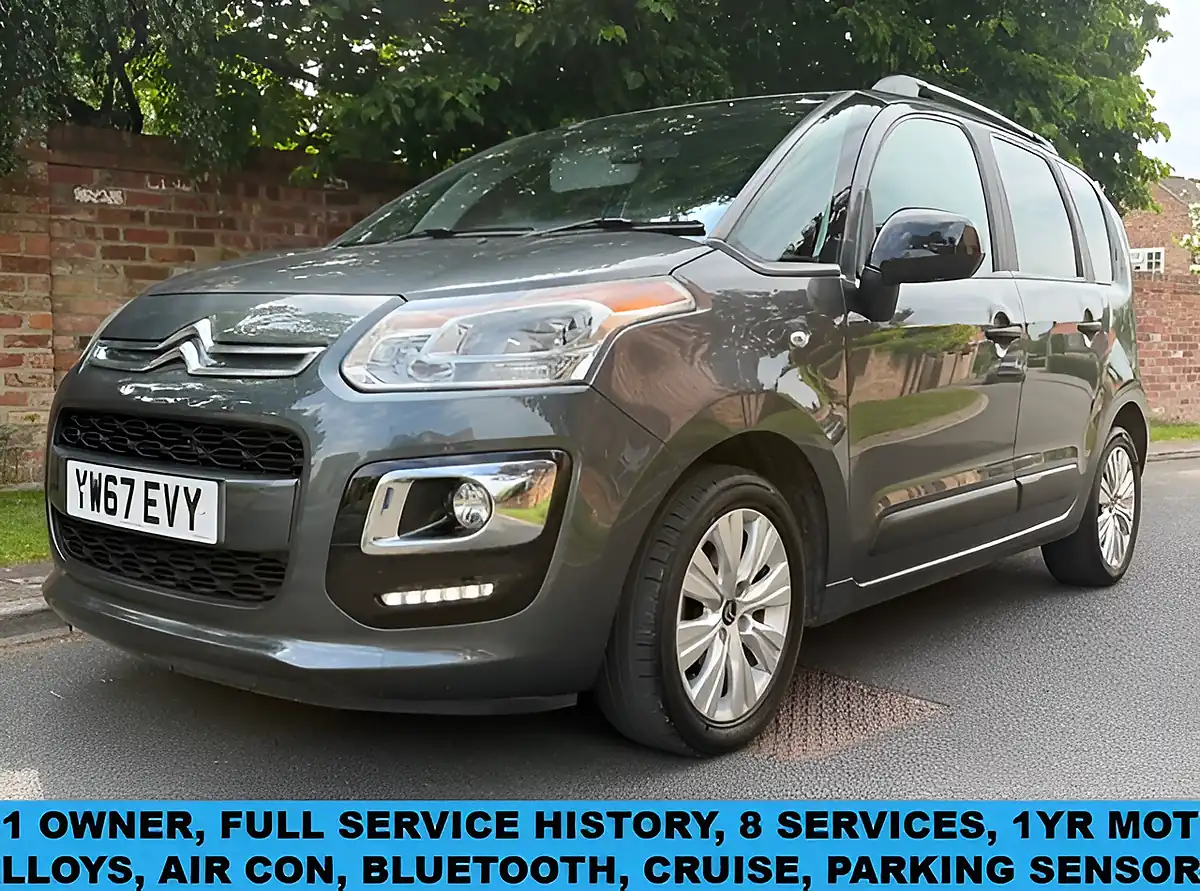 Used 2017 Citroen C3 Picasso Edition Grey - Front View