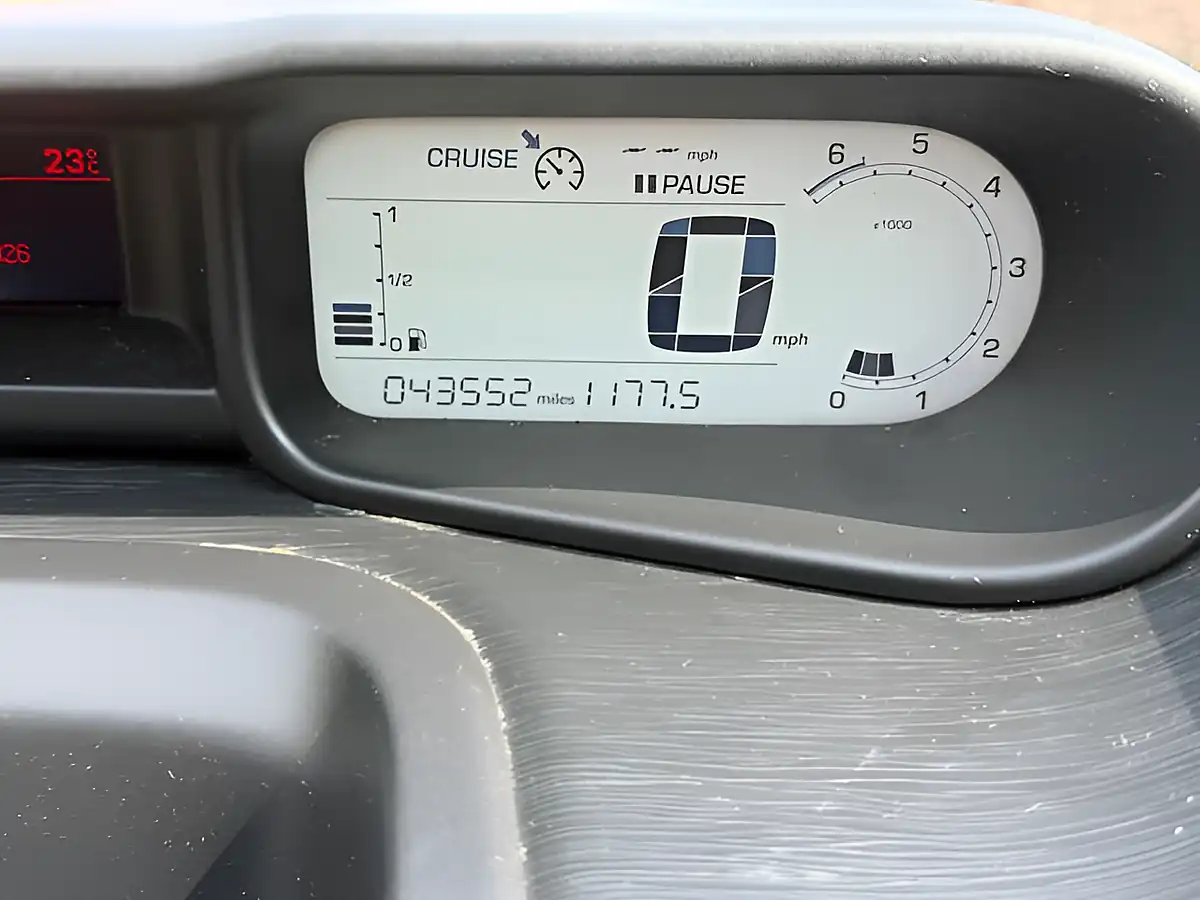 Used 2017 Citroen C3 Picasso Edition Grey - Interior and Exterior details 10
