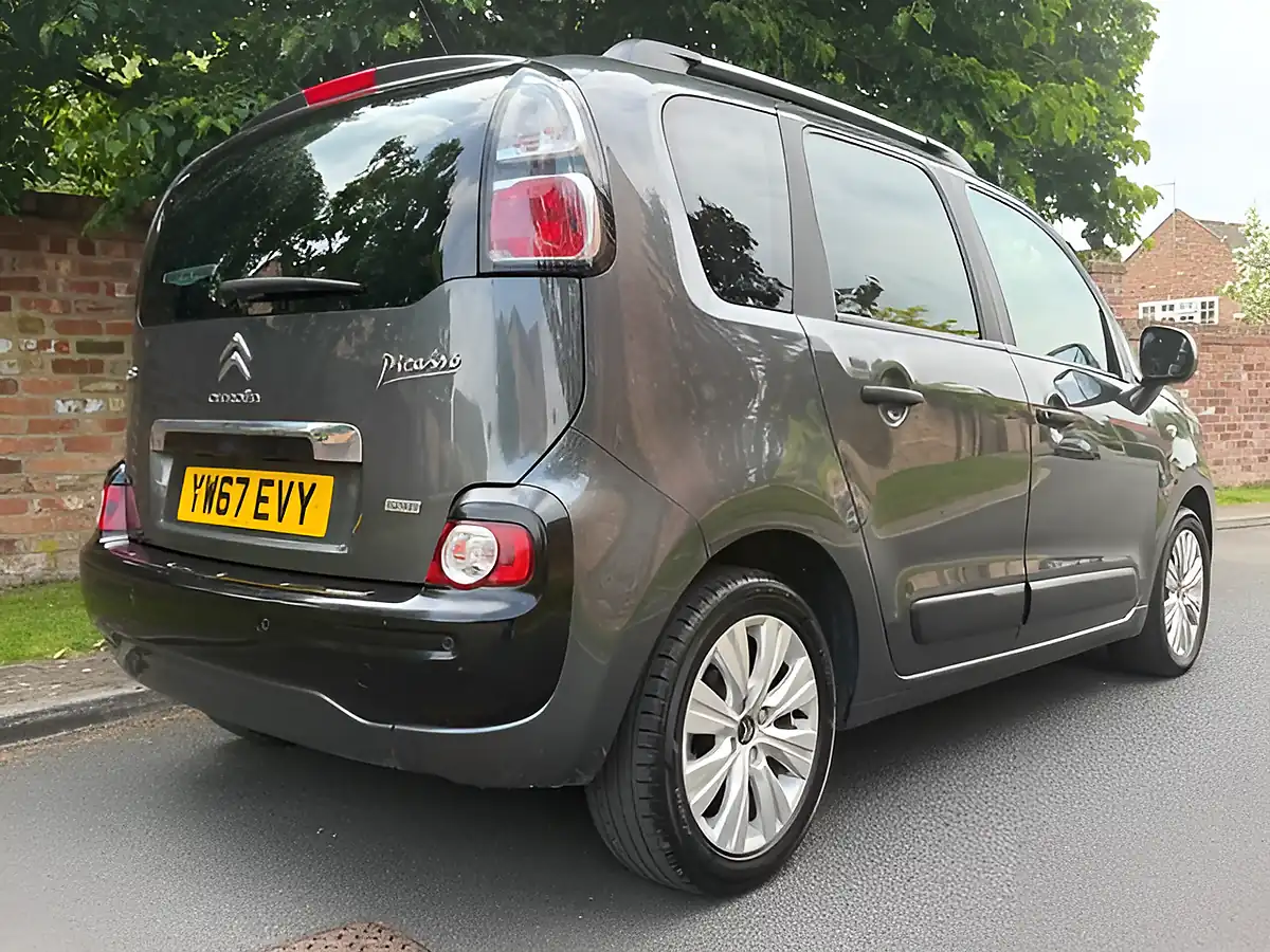 Used 2017 Citroen C3 Picasso Edition Grey - Interior and Exterior details 4