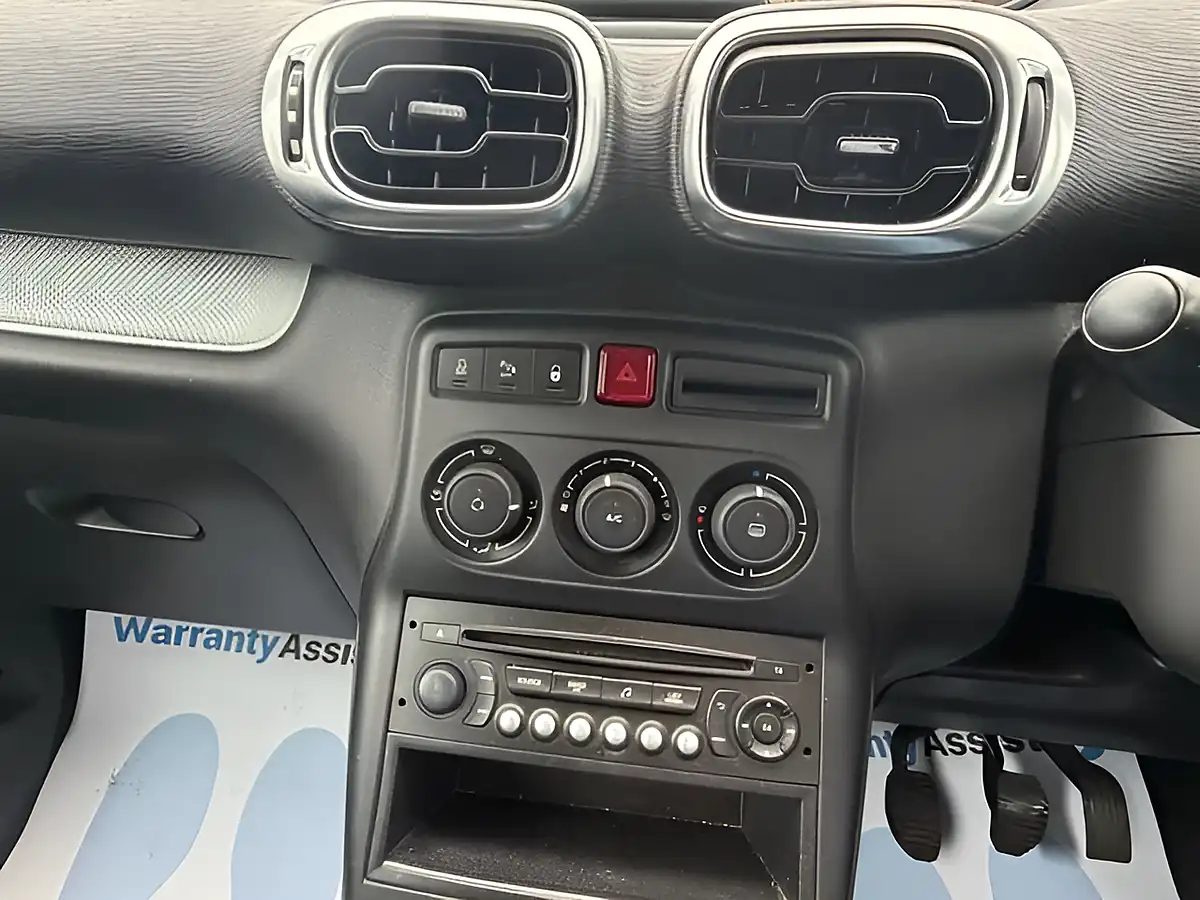 Used 2017 Citroen C3 Picasso Edition White - Interior and Exterior details 10