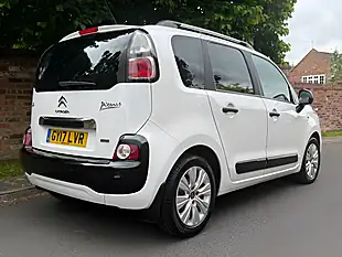 Used 2017 Citroen C3 Picasso Edition White - Interior and Exterior details 4