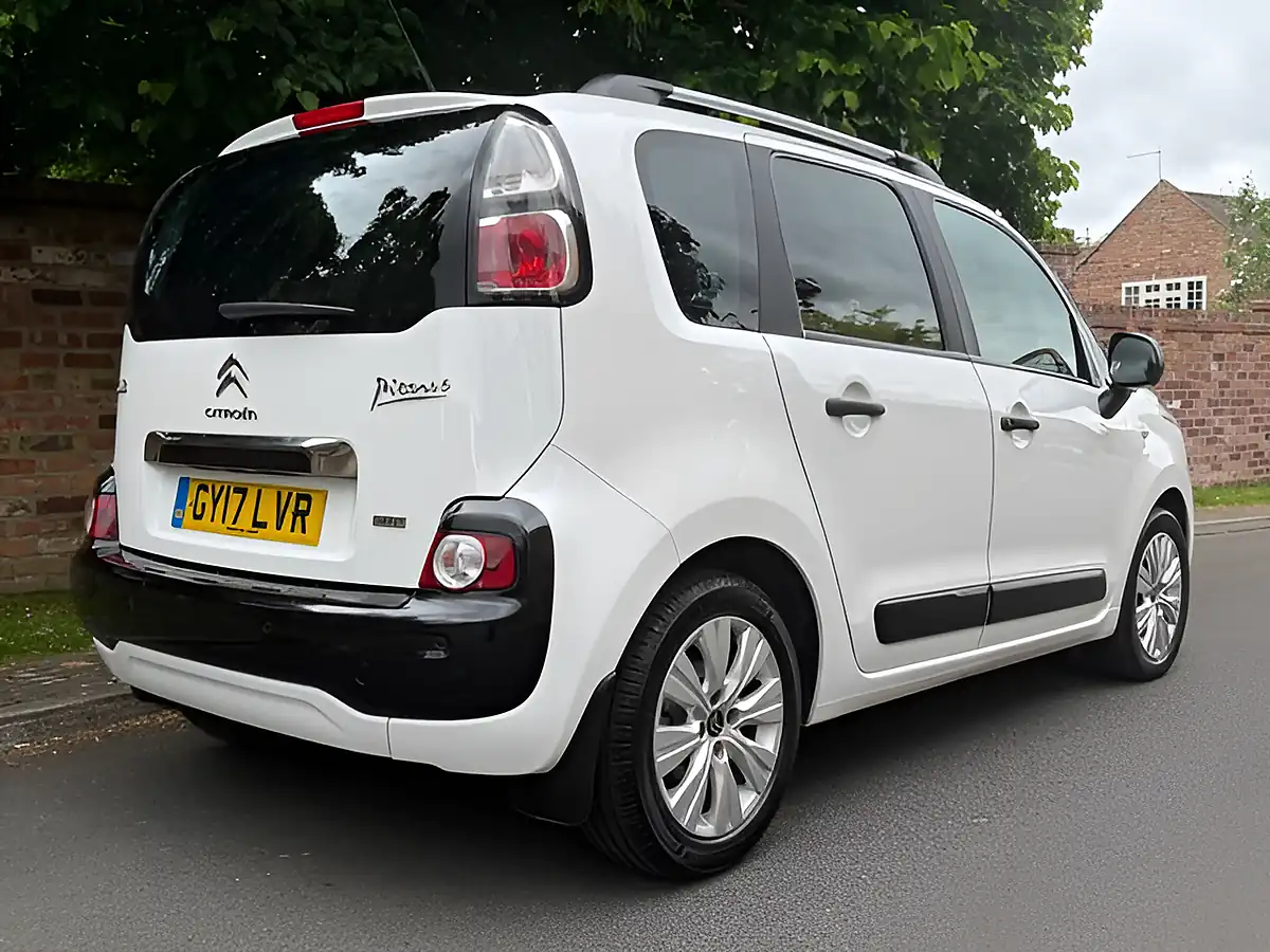 Used 2017 Citroen C3 Picasso Edition White - Interior and Exterior details 4