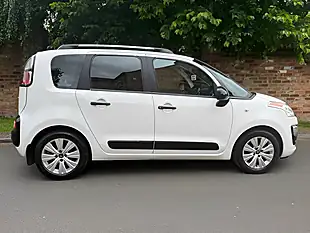 Used 2017 Citroen C3 Picasso Edition White - Interior and Exterior details 7