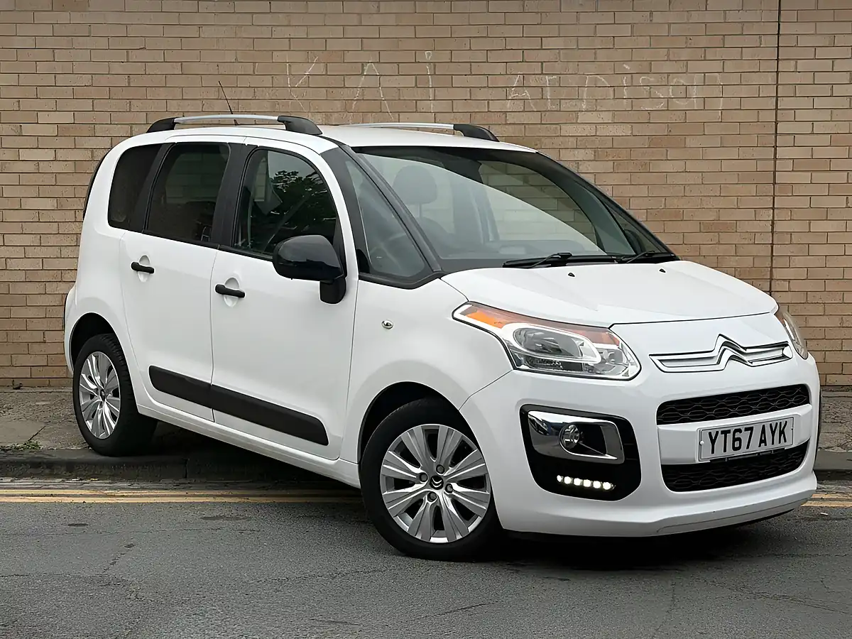 Used 2017 Citroen C3 Picasso Edition White - Front View