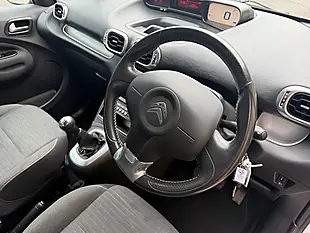 Used 2017 Citroen C3 Picasso Edition White - Interior and Exterior details 18