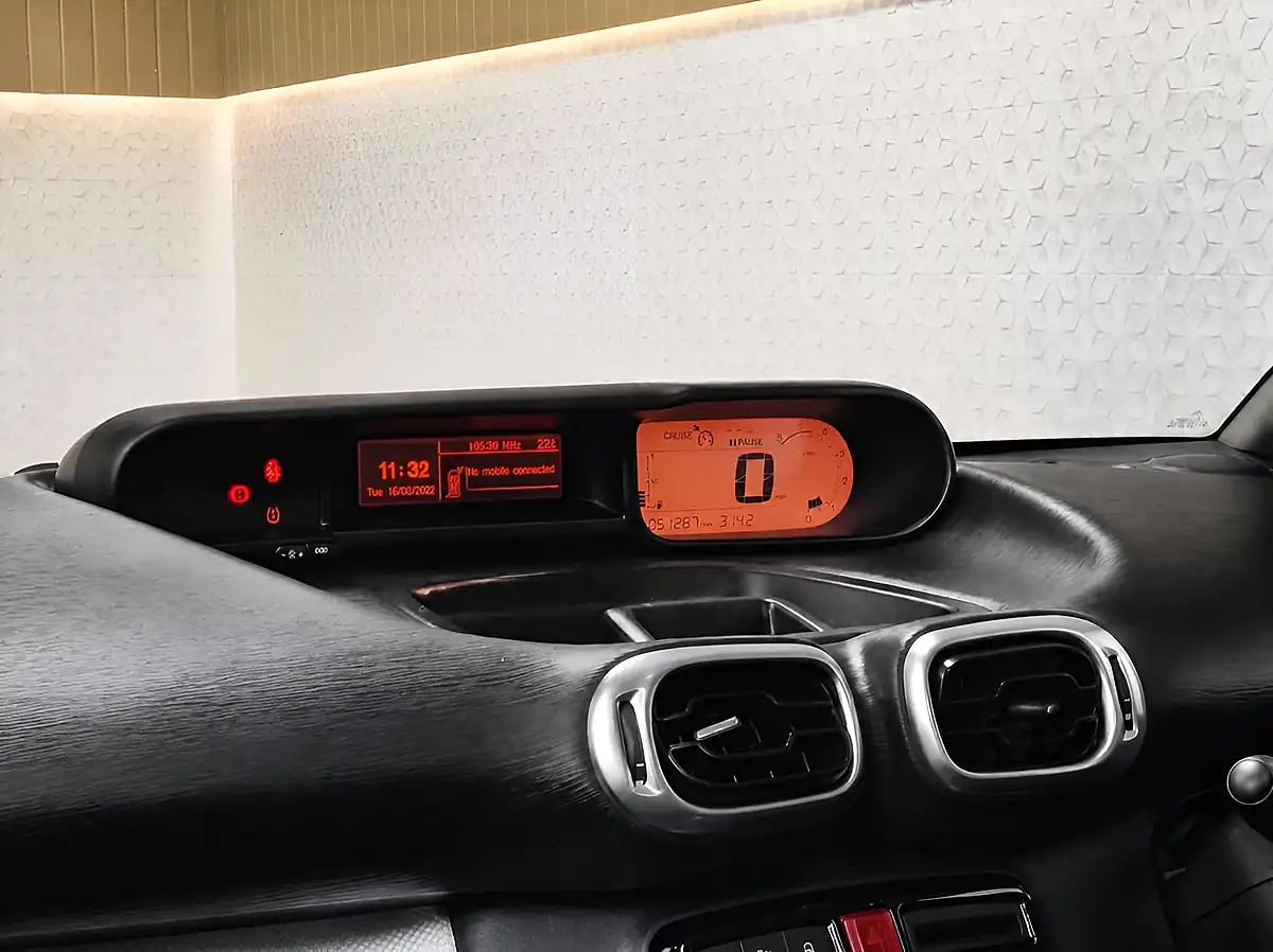 Used 2017 Citroen C3 Picasso Platinum Grey - Interior and Exterior details 4