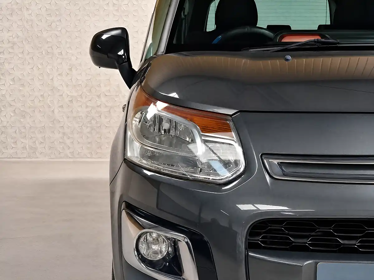 Used 2017 Citroen C3 Picasso Platinum Grey - Interior and Exterior details 6