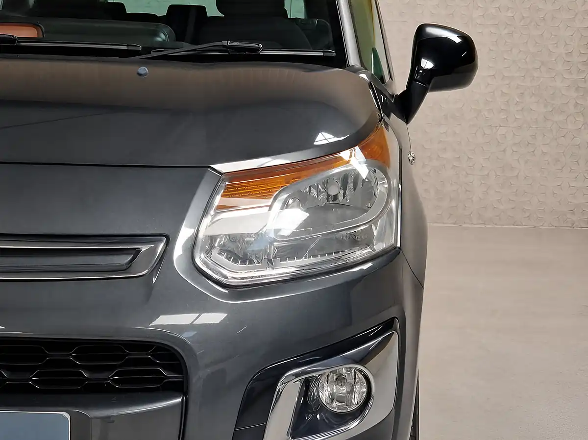 Used 2017 Citroen C3 Picasso Platinum Grey - Interior and Exterior details 8