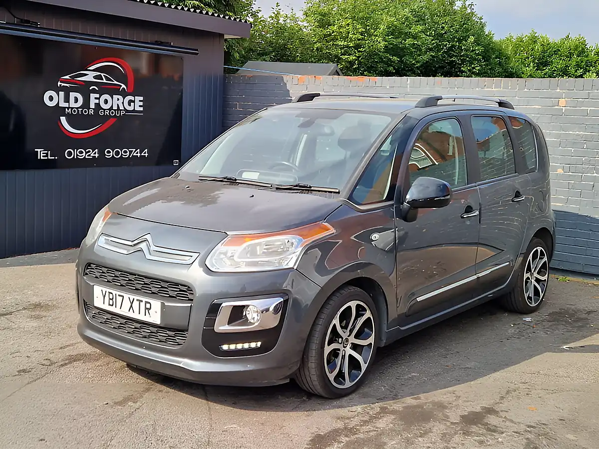 Used 2017 Citroen C3 Picasso Platinum Grey - Front View
