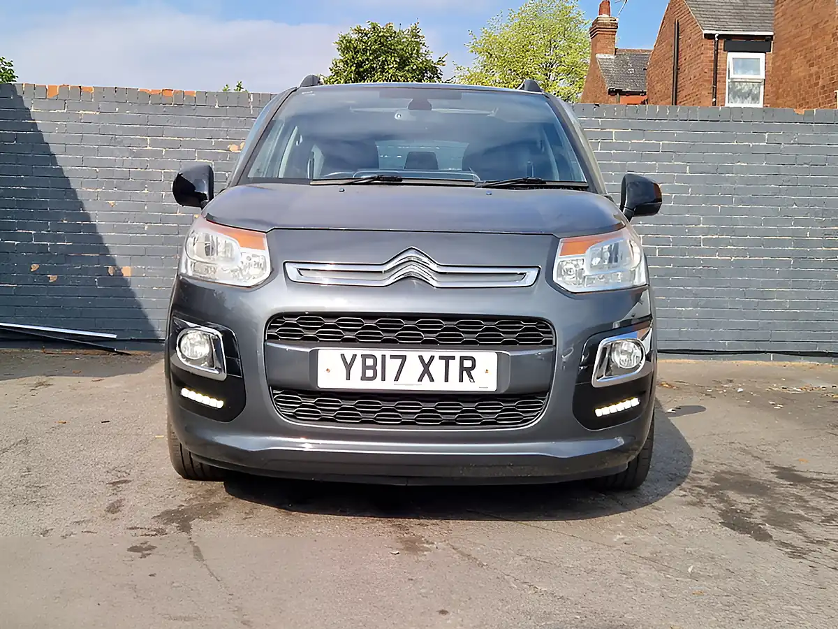 Used 2017 Citroen C3 Picasso Platinum Grey - Interior and Exterior details 11