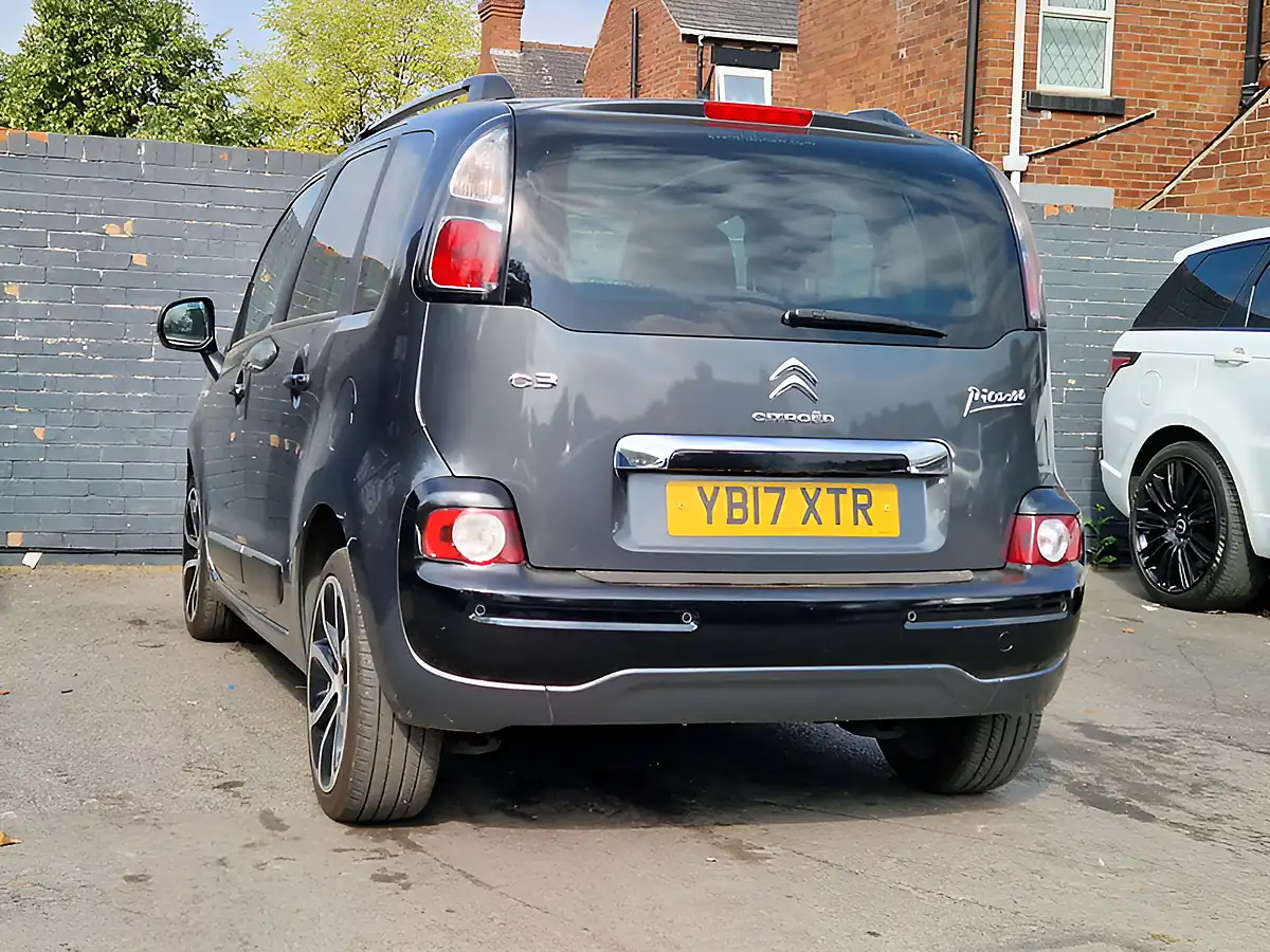 Used 2017 Citroen C3 Picasso Platinum Grey - Interior and Exterior details 13