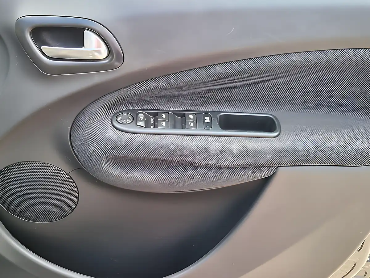 Used 2017 Citroen C3 Picasso Platinum Grey - Interior and Exterior details 15
