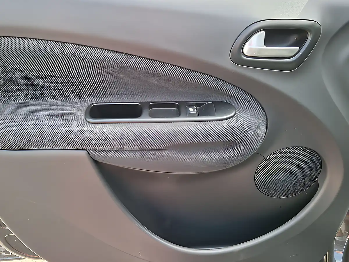Used 2017 Citroen C3 Picasso Platinum Grey - Interior and Exterior details 17