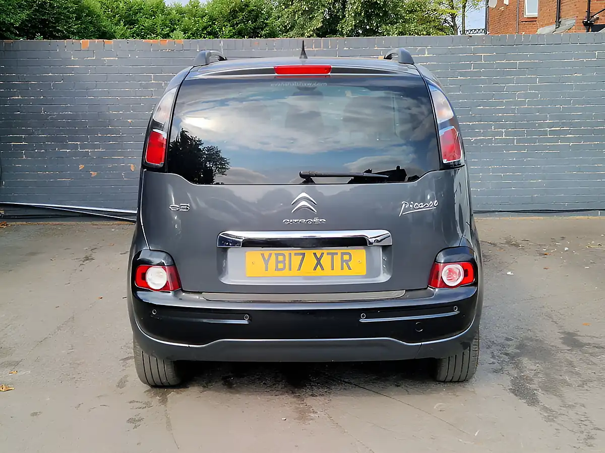 Used 2017 Citroen C3 Picasso Platinum Grey - Interior and Exterior details 9
