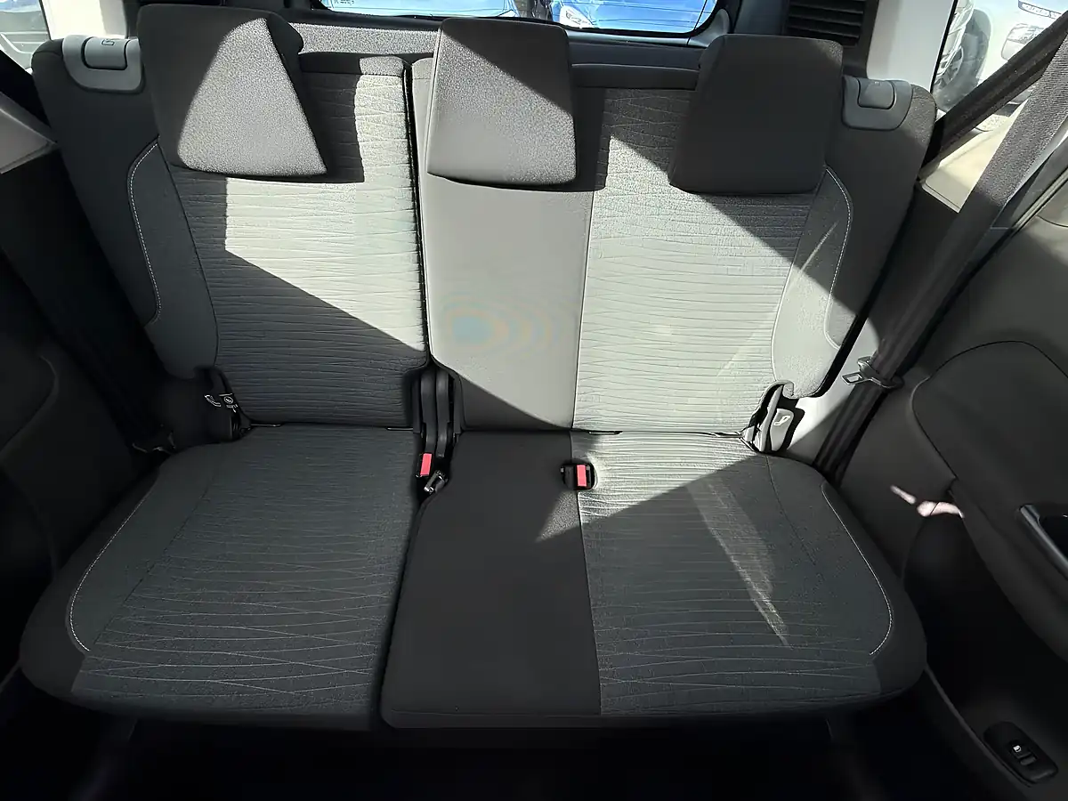 Used 2017 Citroen C3 Picasso Platinum Grey - Interior and Exterior details 12