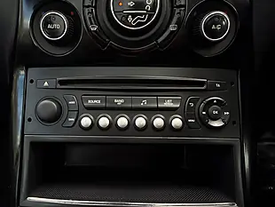 Used 2017 Citroen C3 Picasso Platinum Grey - Interior and Exterior details 15
