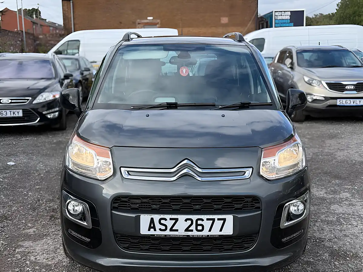 Used 2017 Citroen C3 Picasso Platinum Grey - Interior and Exterior details 2