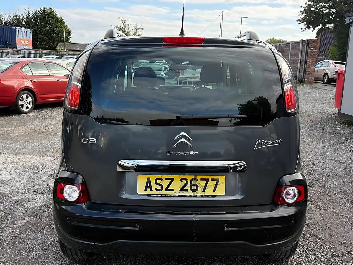 Used 2017 Citroen C3 Picasso Platinum Grey - Interior and Exterior details 6