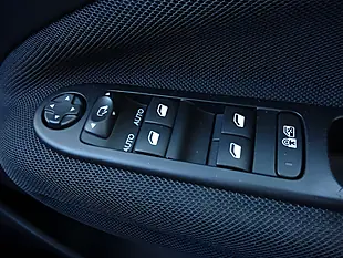 Used 2017 Citroen C3 Picasso Platinum Red - Interior and Exterior details 13