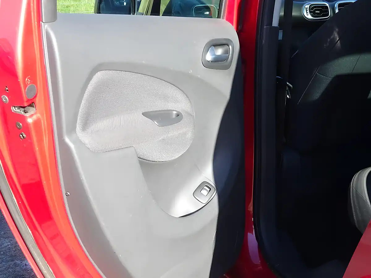 Used 2017 Citroen C3 Picasso Platinum Red - Interior and Exterior details 14