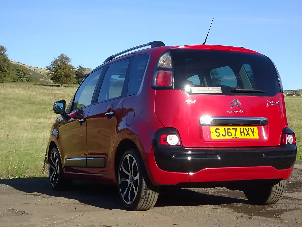 Used 2017 Citroen C3 Picasso Platinum Red - Interior and Exterior details 3