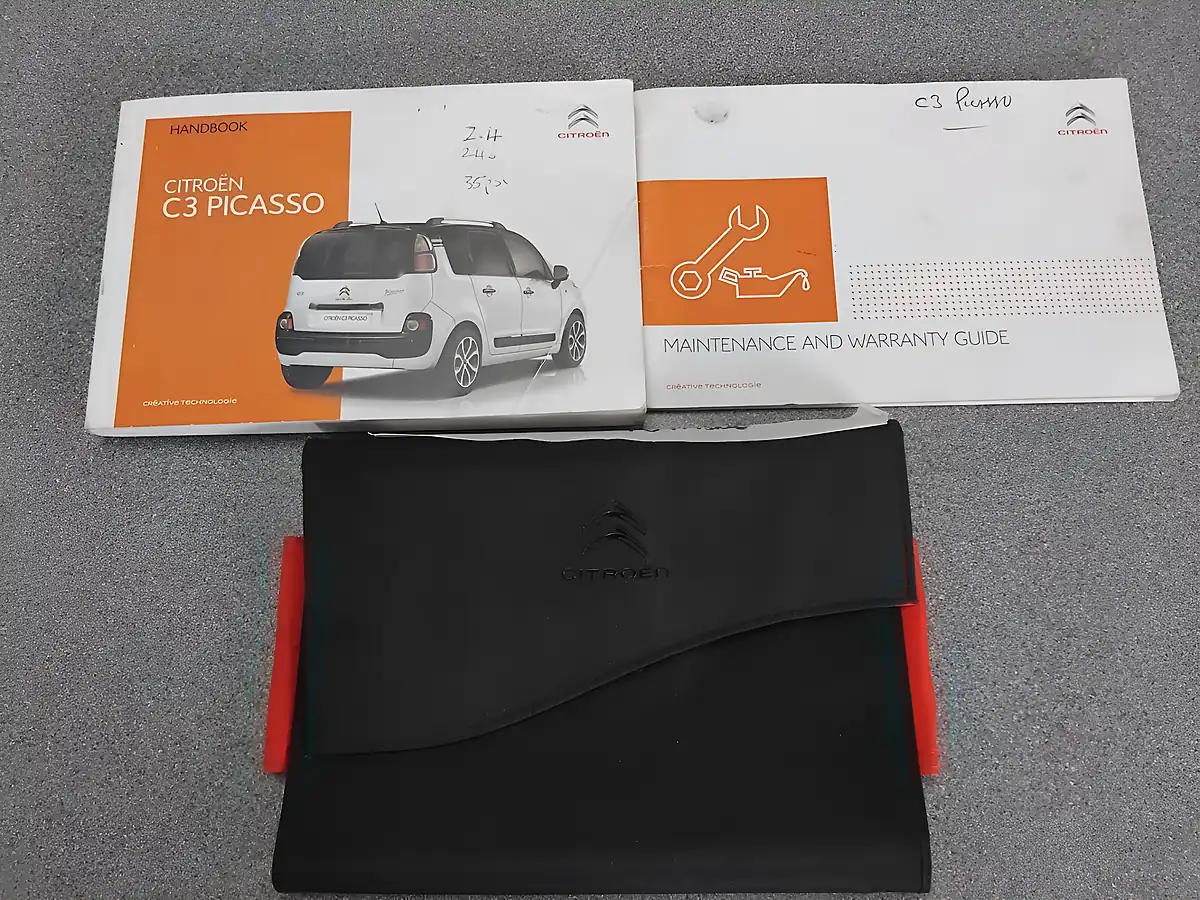 Used 2017 Citroen C3 Picasso Platinum White - Front View