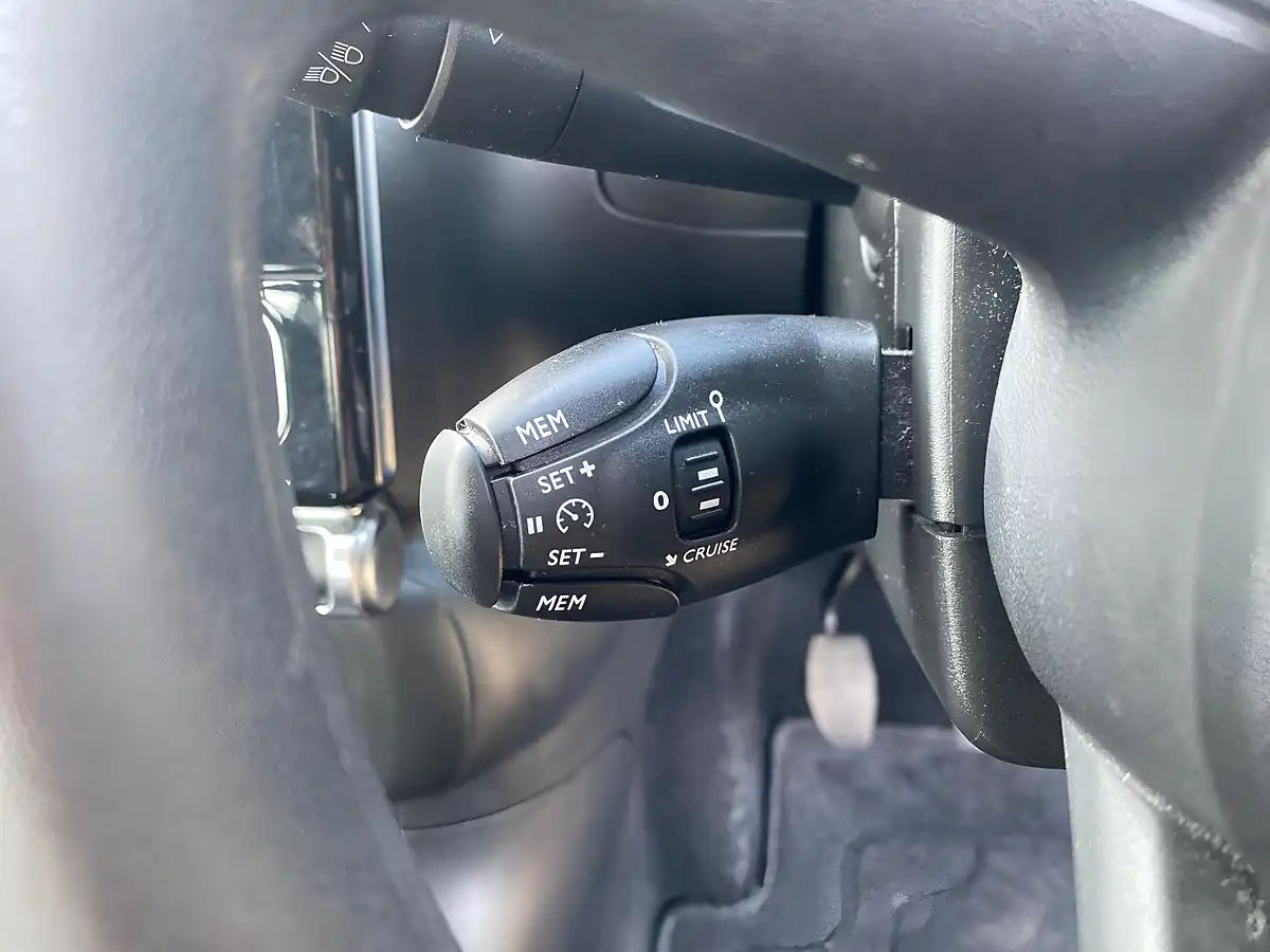 Used 2017 Citroen C3 Touch Silver - Interior and Exterior details 17