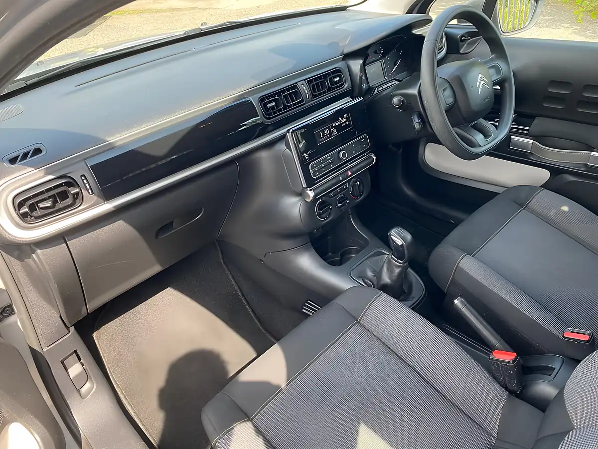 Used 2017 Citroen C3 Touch Silver - Interior and Exterior details 5
